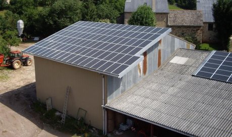 Solutions Soleil Énergie systèmes solaires pour un bâtiment industriel Bourg-en-Bresse